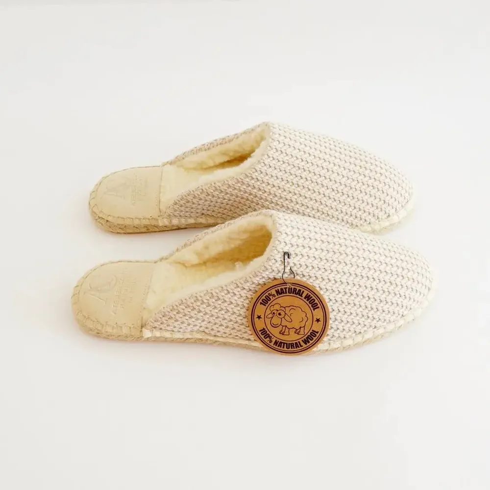 Bed linens - Natural comfort, timeless style – Wool & cotton knit slippers - ATELIER COSTÀ