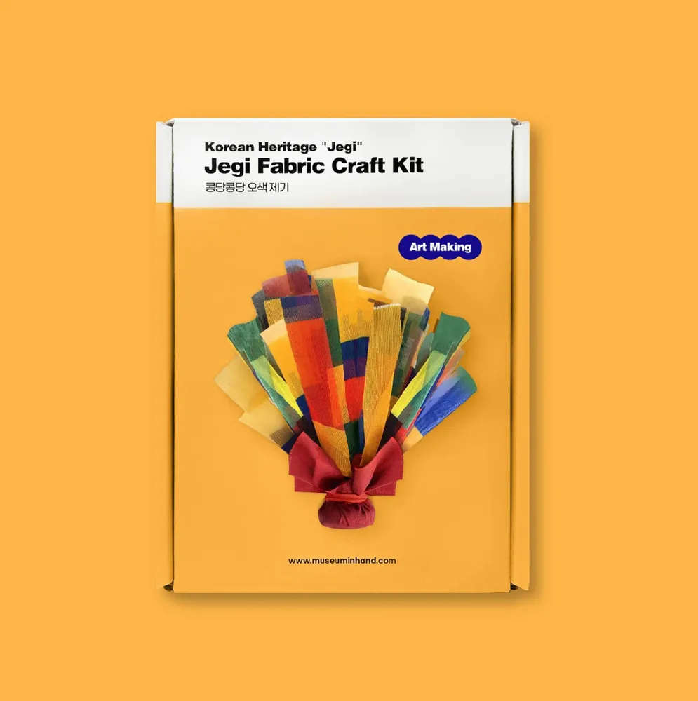 Loisirs créatifs pour enfant - [ARTSOOMBI] KIT DE CRÉATION EN TISSU MUSEUM IN HAND \ « Jegi » Jegi - KCDF