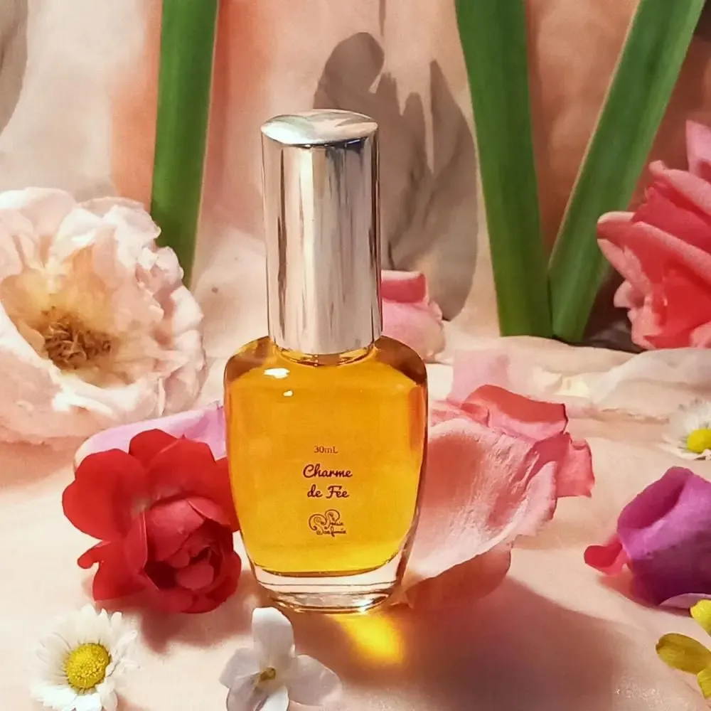 Parfums pour soi et eaux de toilette - Eau de parfum Charme de Fée - Esprit des Fleurs - 30mL - POÉSIE PARFUMÉE