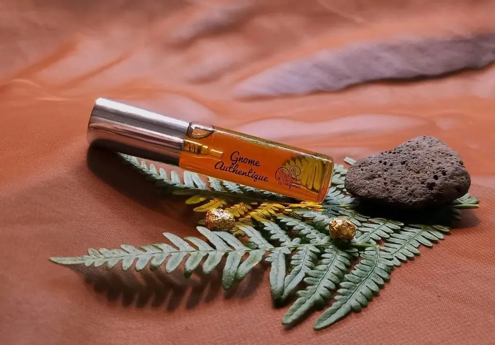 Parfums pour soi et eaux de toilette - Eau de parfum Gnome Authentique - Esprit de la Terre - 10mL - POÉSIE PARFUMÉE