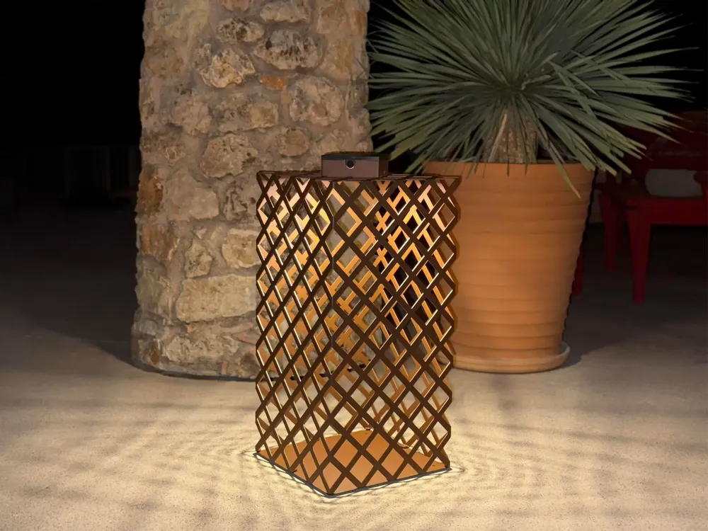Moveable lighting - l'X-2 solar lantern - LYX LUMINAIRES