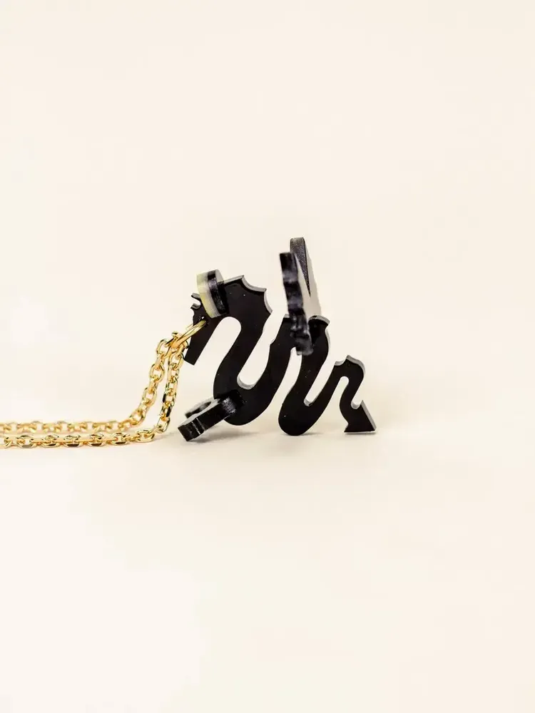 Bijoux - Pendentif Dragon en corne noire et nacre - L INDOCHINEUR X RIVÊT