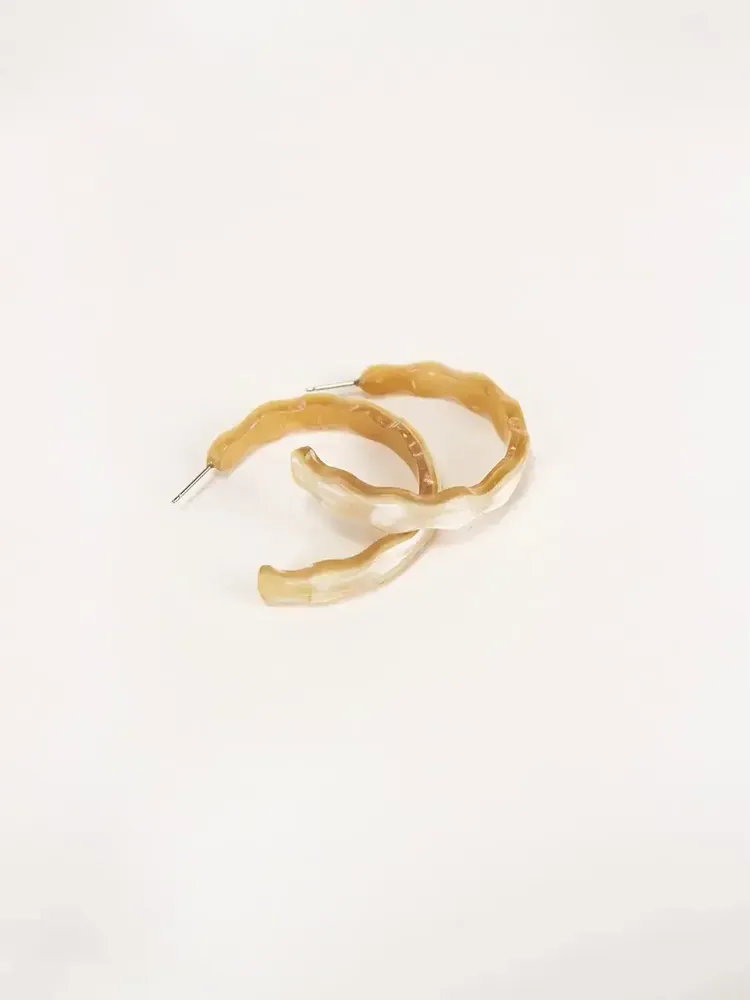 Bijoux - Boucles d'oreilles créoles Ether en corne blonde - L INDOCHINEUR X RIVÊT