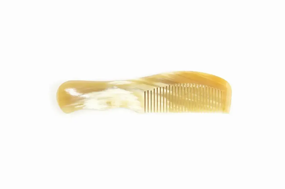 Hair accessories - Comb with blond horn handle - L INDOCHINEUR X RIVÊT