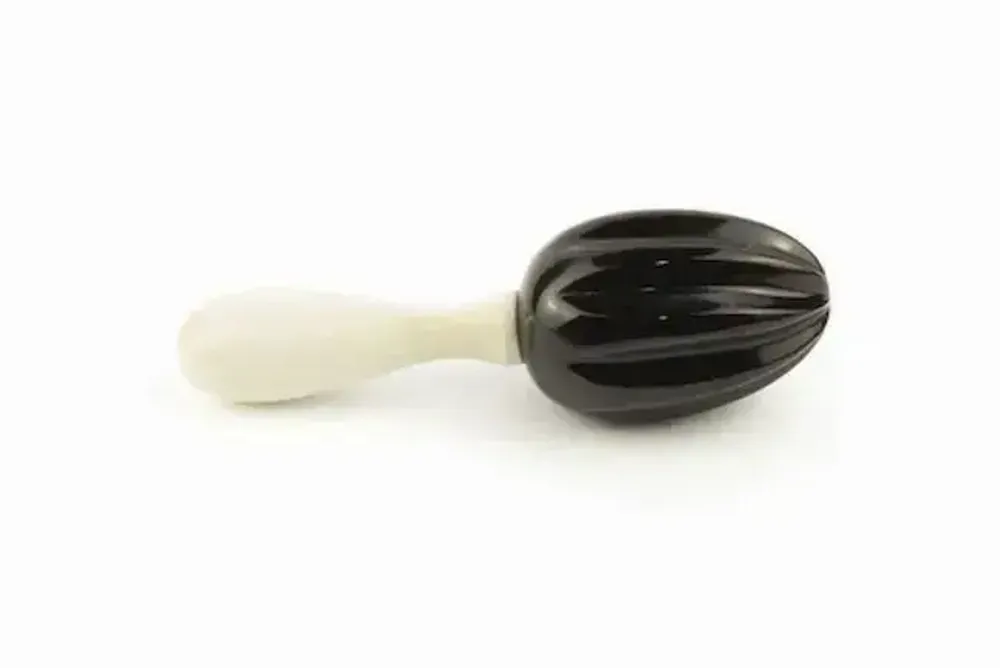 Kitchen utensils - Lemon squeezer in black horn and bone - L INDOCHINEUR X RIVÊT
