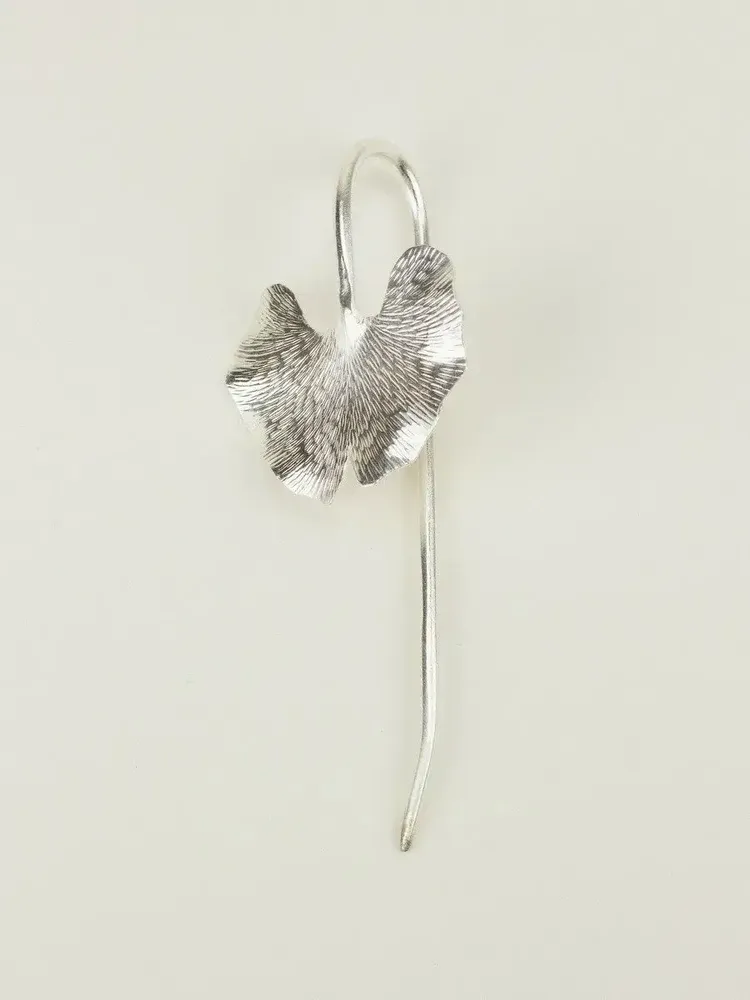 Barrettes - Gingko-shaped hairpin in silvery metal - L INDOCHINEUR X RIVÊT