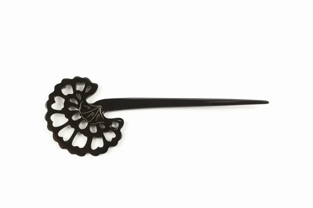 Barrettes - Peacock tail-shaped hairpin in plain black horn - L INDOCHINEUR X RIVÊT
