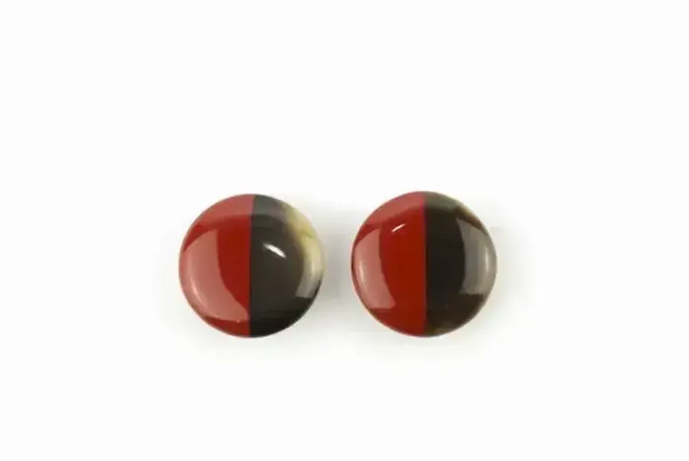 Jewelry - Disc earrings with ear-clip and ivory lacquer - L INDOCHINEUR X RIVÊT