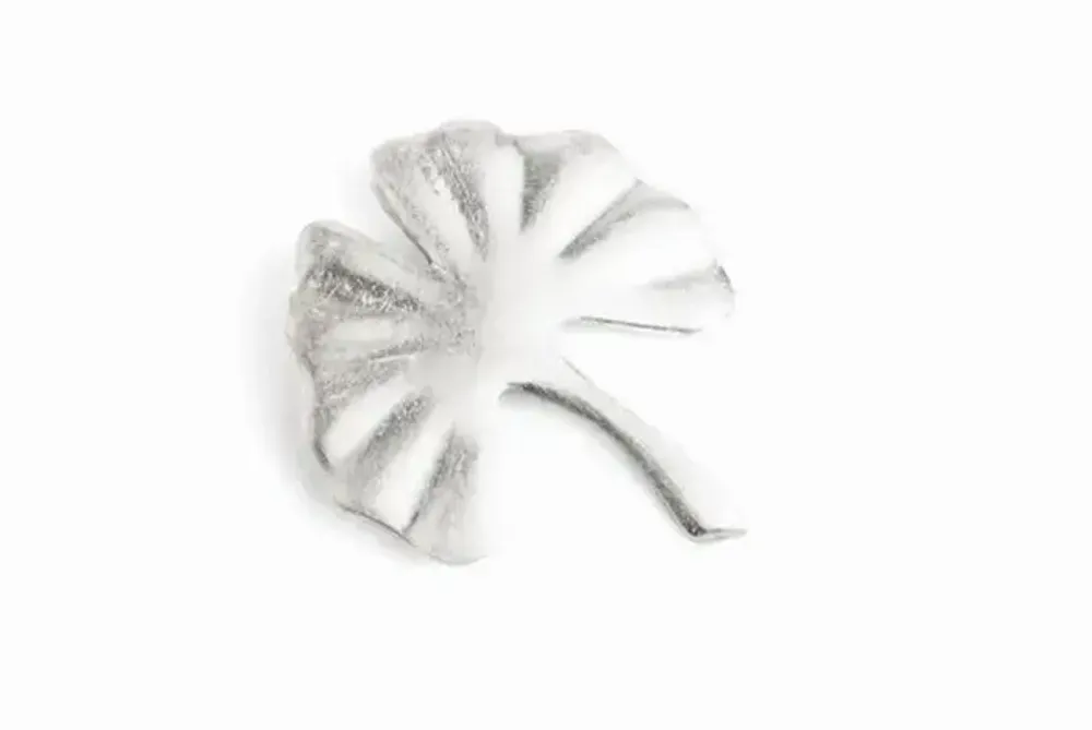 Brooches - Red lacquered gingko brooch - L INDOCHINEUR X RIVÊT