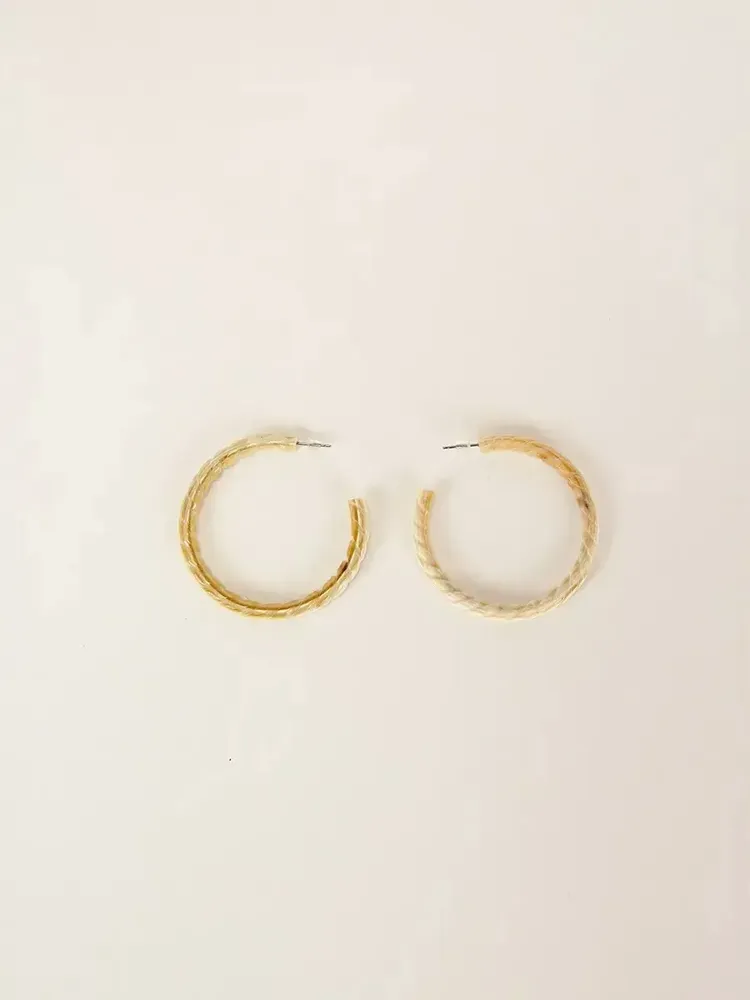 Bijoux - Créoles torsade en corne blonde - L INDOCHINEUR X RIVÊT