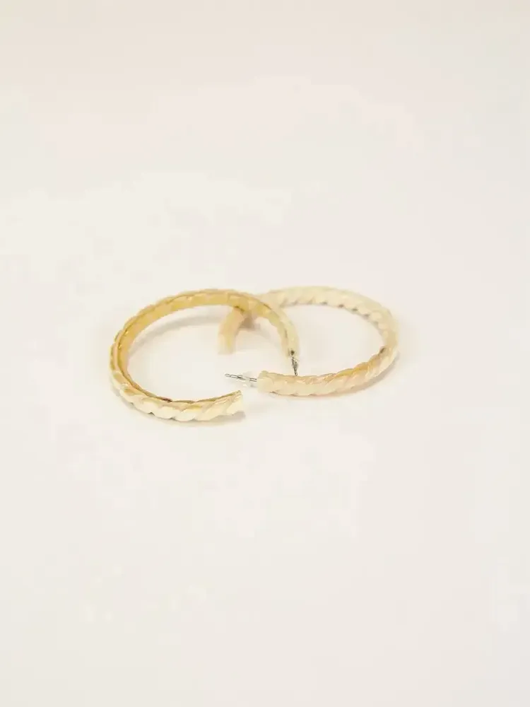 Bijoux - Créoles torsade en corne blonde - L INDOCHINEUR X RIVÊT