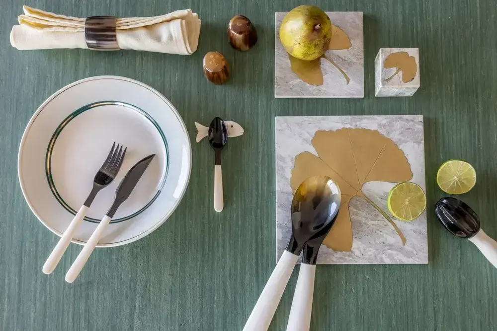 Couverts & ustensiles de cuisine - Petits couverts en corne noire et manche os - L INDOCHINEUR X RIVÊT