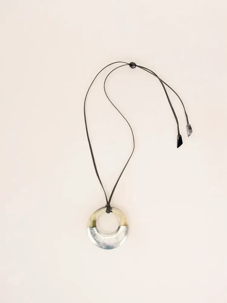 Bijoux - Pendentif petit anneau irrégulier laqué rouge - L INDOCHINEUR X RIVÊT