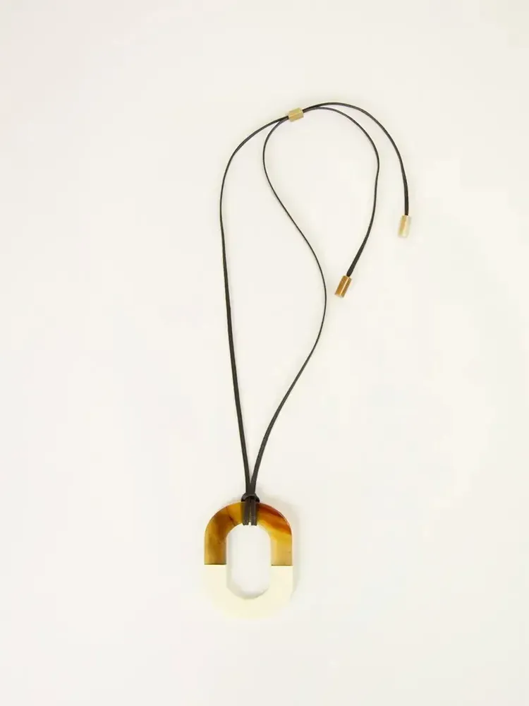 Jewelry - Oval pendant in buffalo hoof and lavender lacquer - L INDOCHINEUR X RIVÊT