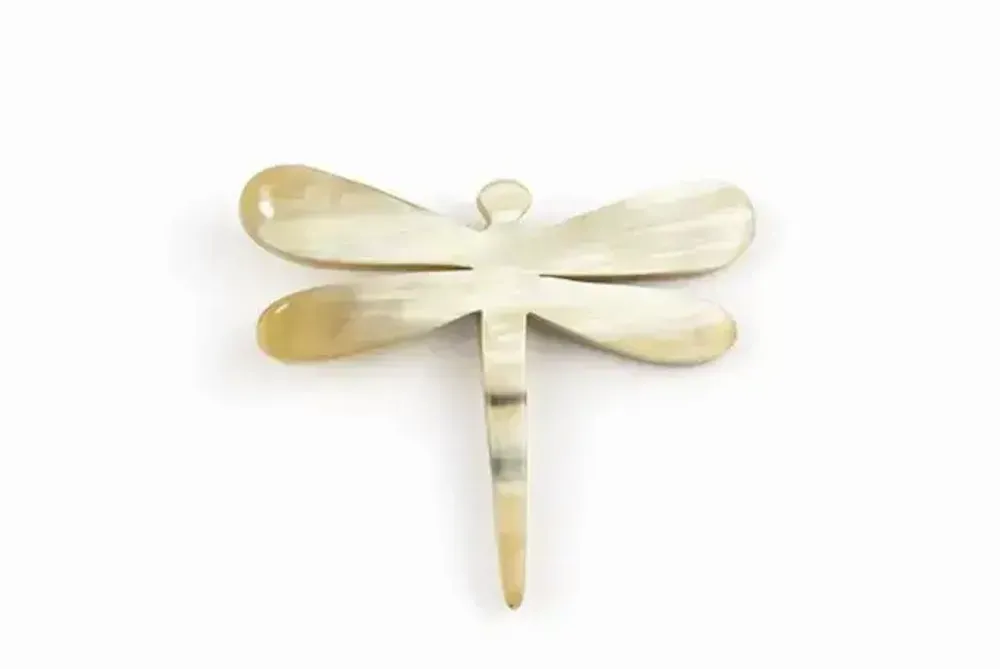 Broches - Broche libellule en corne blonde - L INDOCHINEUR X RIVÊT