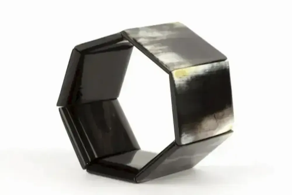 Bracelets - Bracelet articulé 7 plaques en corne noire marbrée - L INDOCHINEUR X RIVÊT