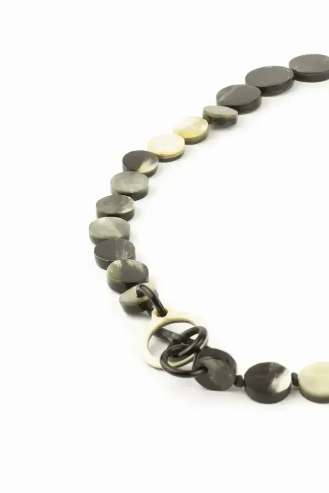 Bijoux - Collier pastilles rondes en corne noire marbrée - L INDOCHINEUR X RIVÊT