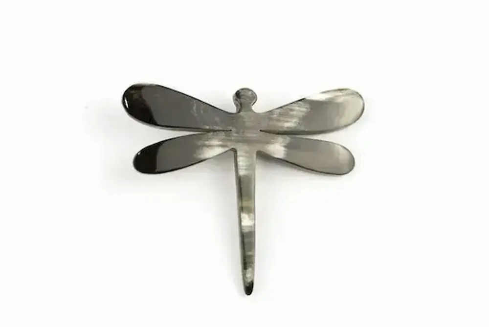 Broches - Broche libellule en corne noire marbrée - L INDOCHINEUR X RIVÊT