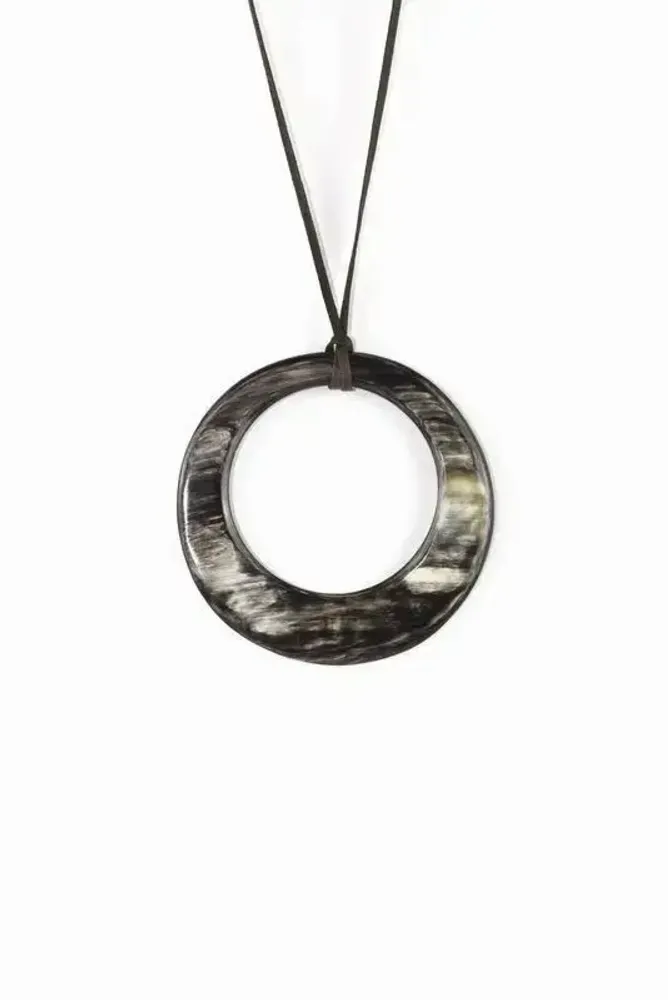 Jewelry - Large irregular ring pendant in marbled black horn - L INDOCHINEUR X RIVÊT