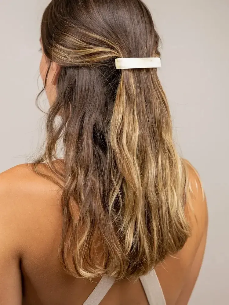 Barrettes - Small rectangular barrette in blond horn 90x15x4mm - L INDOCHINEUR X RIVÊT