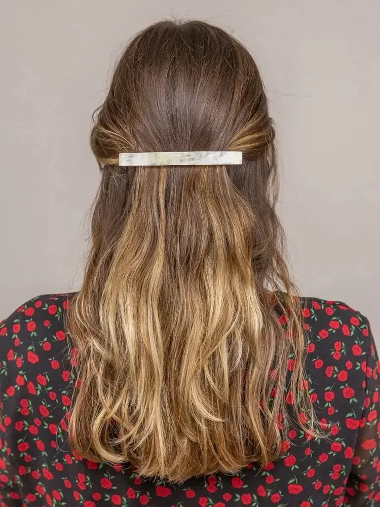 Barrettes - Longue barrette fine rectantulaire en corne blanche - L INDOCHINEUR X RIVÊT