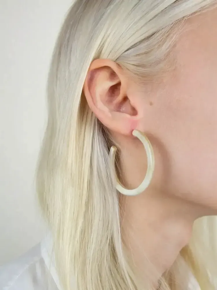 Jewelry - Earrings small round rings in white african horn - L INDOCHINEUR X RIVÊT