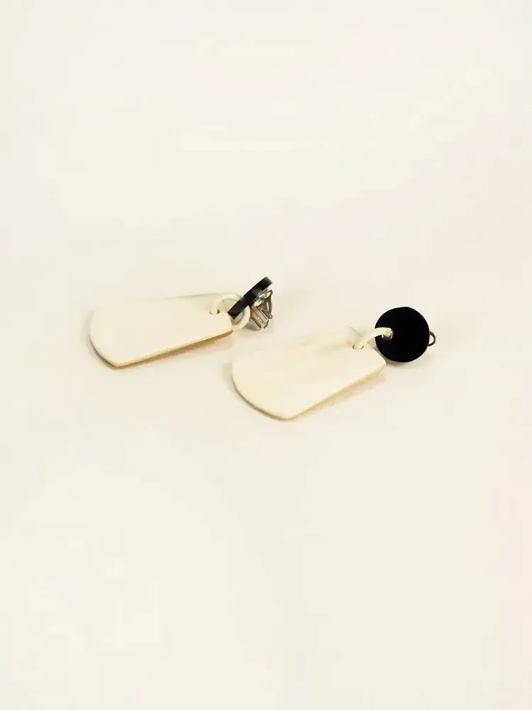 Jewelry - Beaters earrings in blond and black horn - L INDOCHINEUR X RIVÊT