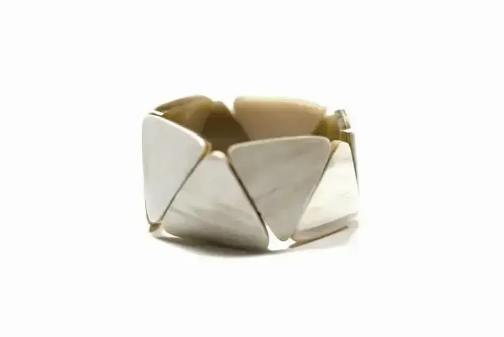 Bracelets - Triangle beads bracelet in blond horn - L INDOCHINEUR X RIVÊT