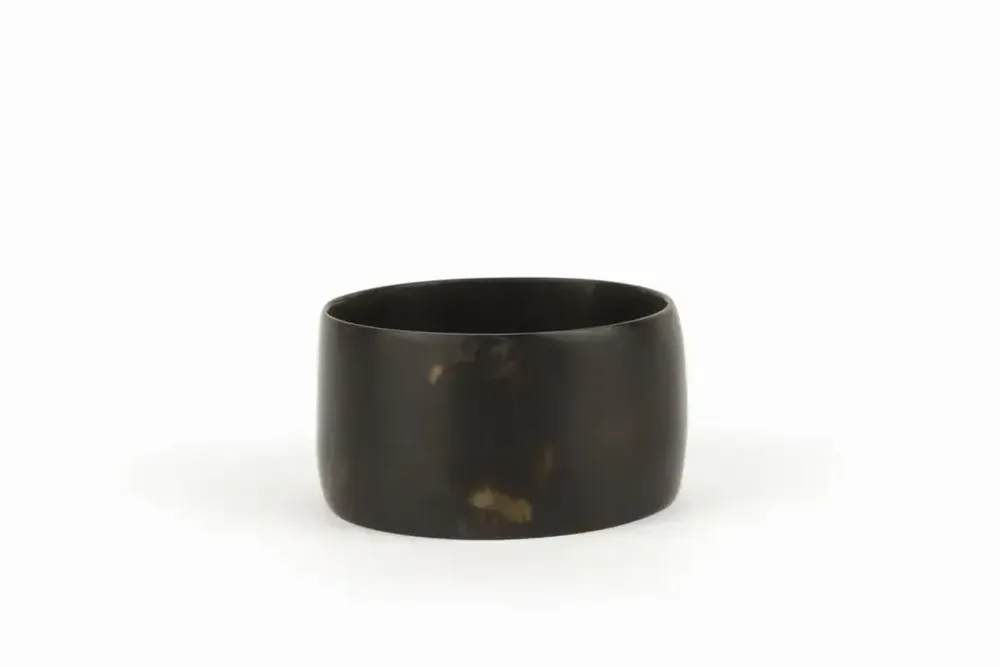 Bracelets - Broad marbled black horn bracelet in Size S - L INDOCHINEUR X RIVÊT