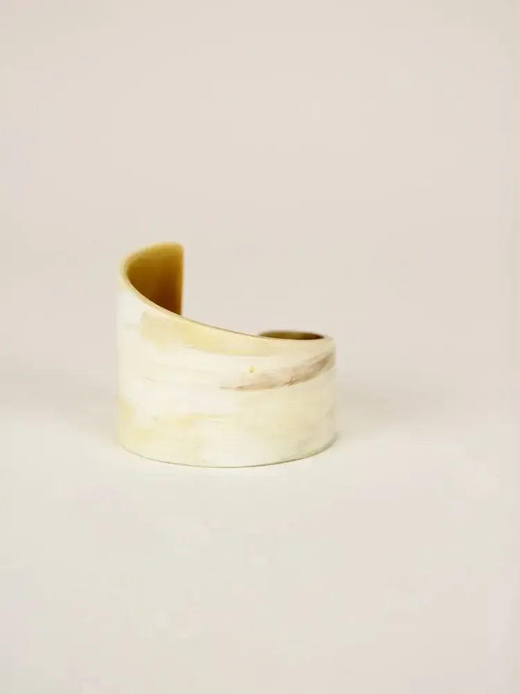 Bracelets - Bracelet virgule en corne blonde taille L - L INDOCHINEUR X RIVÊT