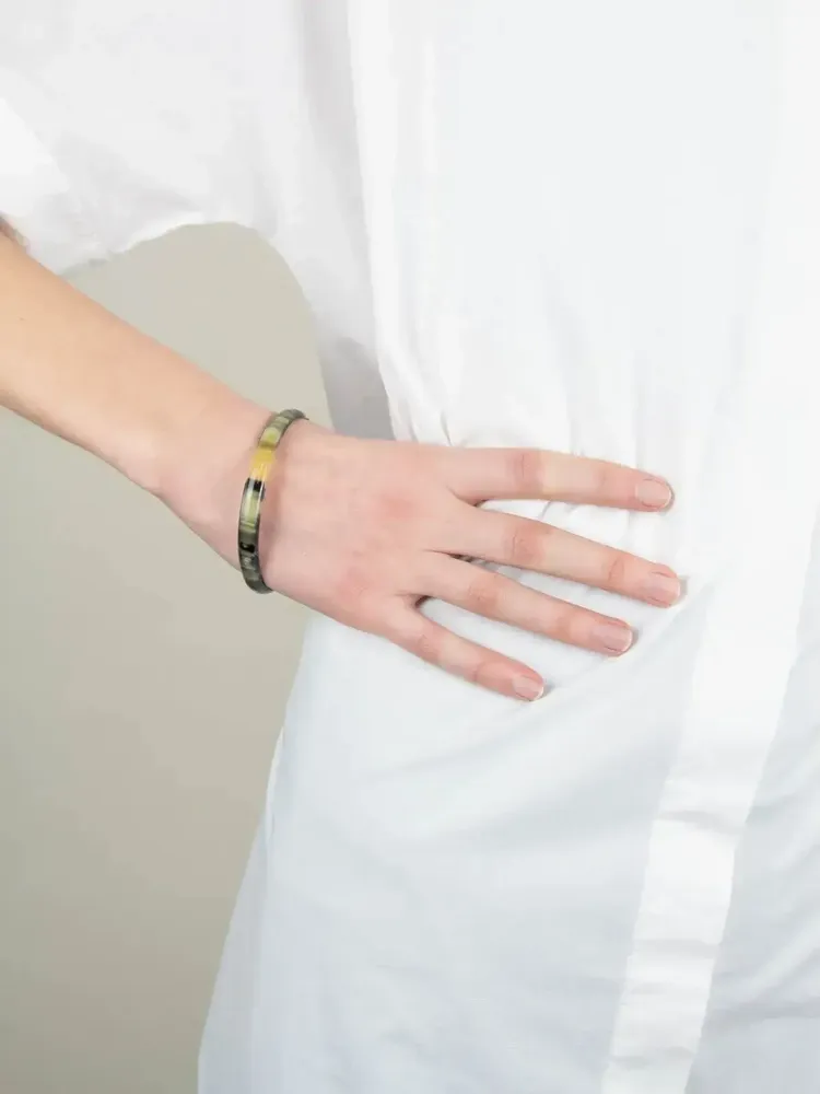 Bracelets - Thin bracelet in blond horn in Size S - L INDOCHINEUR X RIVÊT