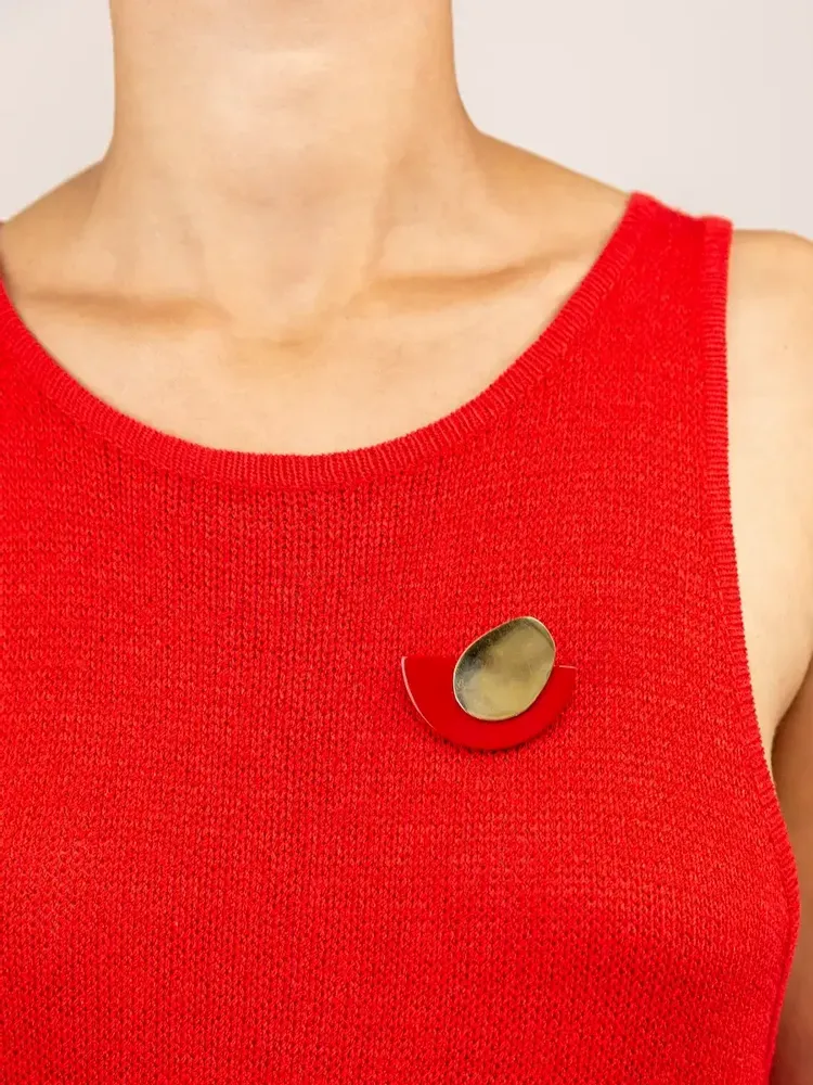 Brooches - Large brooch in brass and lacquer - L INDOCHINEUR X RIVÊT