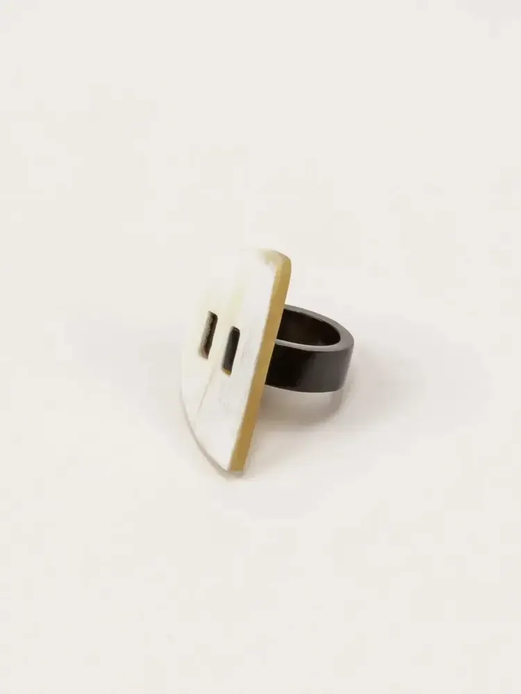 Jewelry - Pont ring in blond horn in Size L - L INDOCHINEUR X RIVÊT