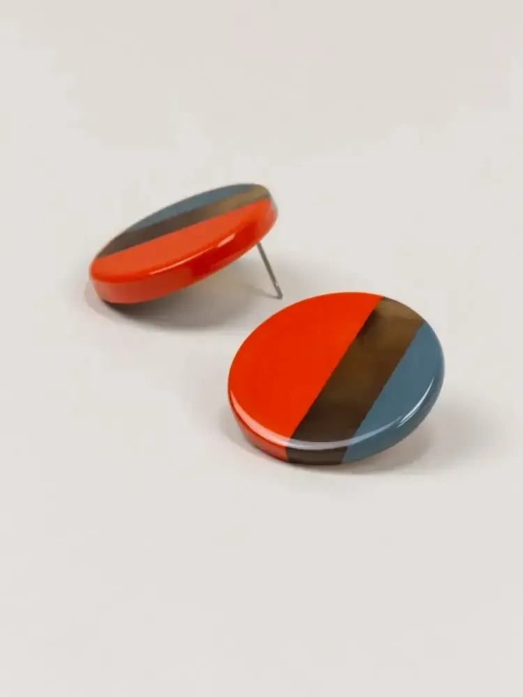 Bijoux - Boucles d'oreilles clip disque laqué bicolore bleu indigo et café crème - L INDOCHINEUR X RIVÊT