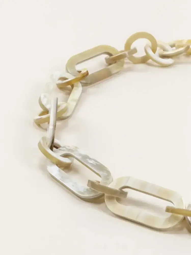 Bijoux - Collier anneaux épais ronds et ovales bords droits en corne blonde africaine - L INDOCHINEUR X RIVÊT
