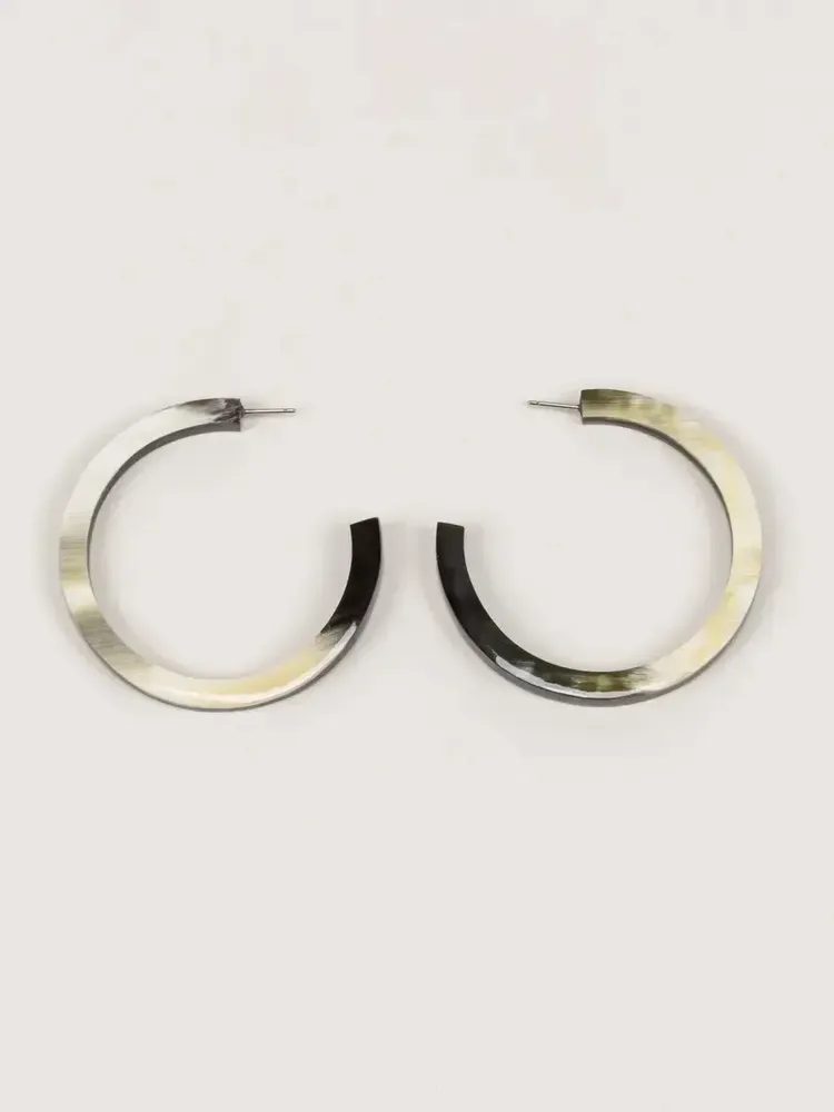 Jewelry - Earrings large round rings in black african horn - L INDOCHINEUR X RIVÊT