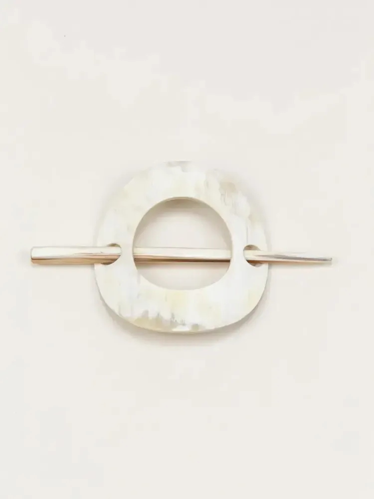 Hair accessories - Ring-shaped bun coat in black horn - L INDOCHINEUR X RIVÊT