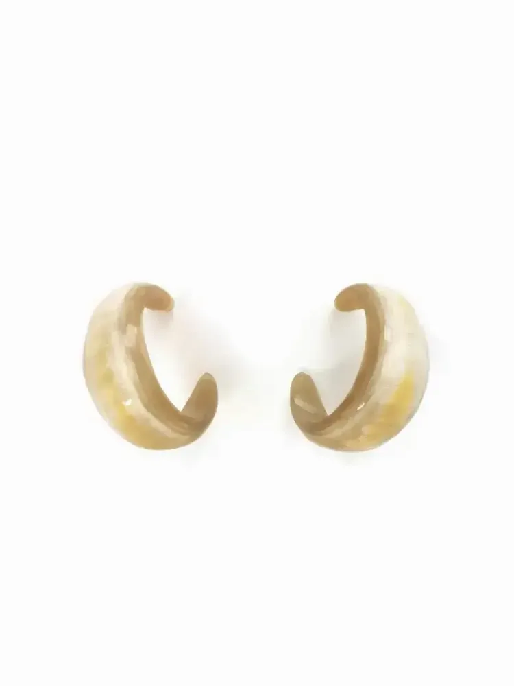 Jewelry - Thick hoop earrings in white horn - L INDOCHINEUR X RIVÊT