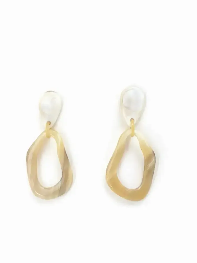Bijoux - Boucles d'oreilles goutte irrégulière en corne blanche - L INDOCHINEUR X RIVÊT