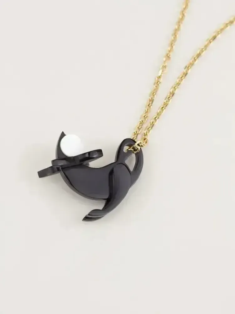 Bijoux - Pendentif Souris en corne noire et nacre blanche - L INDOCHINEUR X RIVÊT