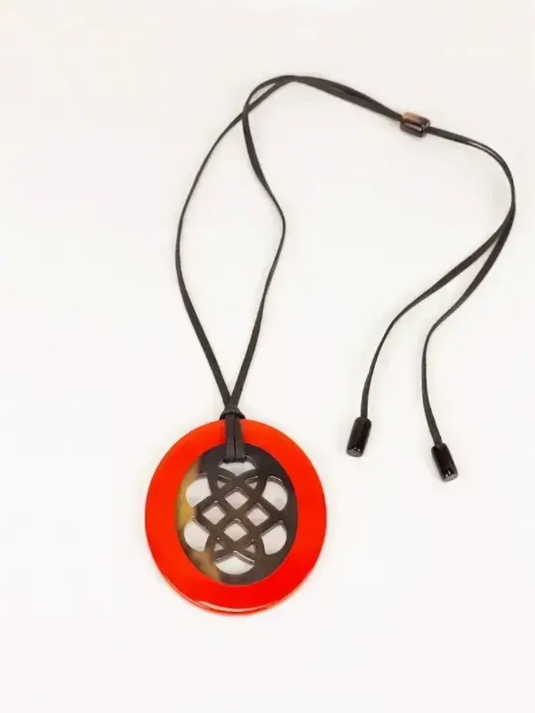 Jewelry - Oval hoof pendant with longevity patterns and off-white lacquer - L INDOCHINEUR X RIVÊT