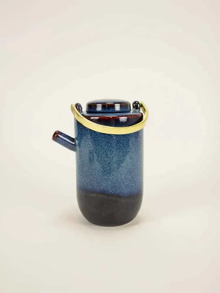 Accessoires thé et café - Théière Hoa Bien rouge, anse laiton, 800ml - L INDOCHINEUR X RIVÊT