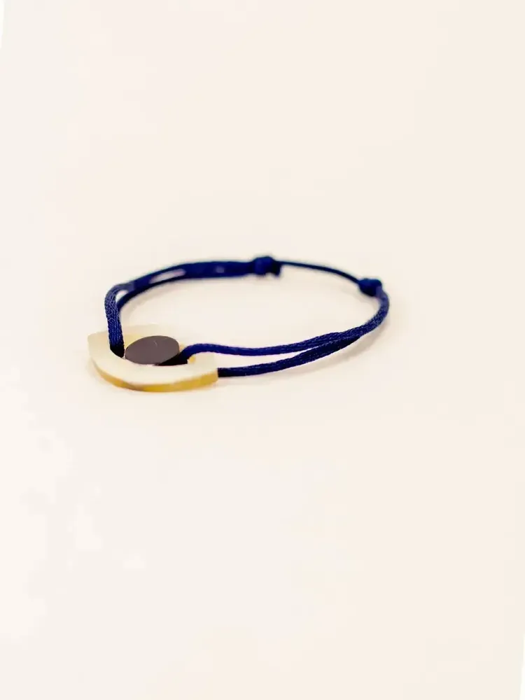 Bracelets - Eye cord bracelet in blond horn and black lacquer - L INDOCHINEUR X RIVÊT