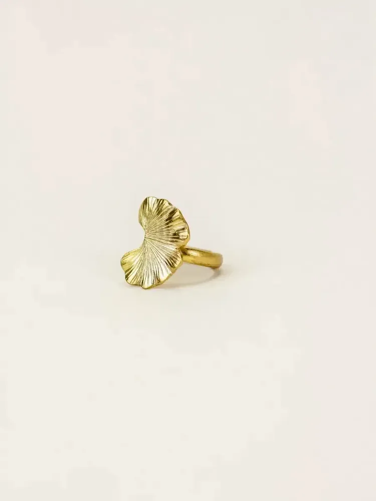 Bijoux - Bague ginkgo en laiton plaqué or - L INDOCHINEUR X RIVÊT