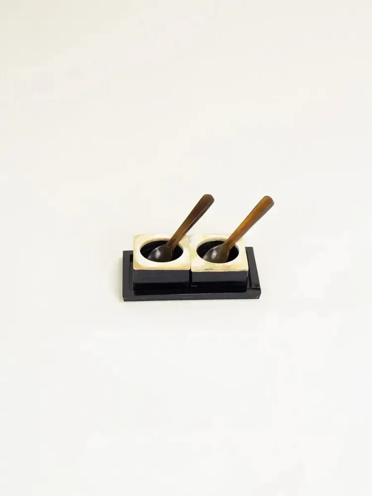 Kitchen utensils - Salt and pepper set in black horn with edge in blond horn - L INDOCHINEUR X RIVÊT