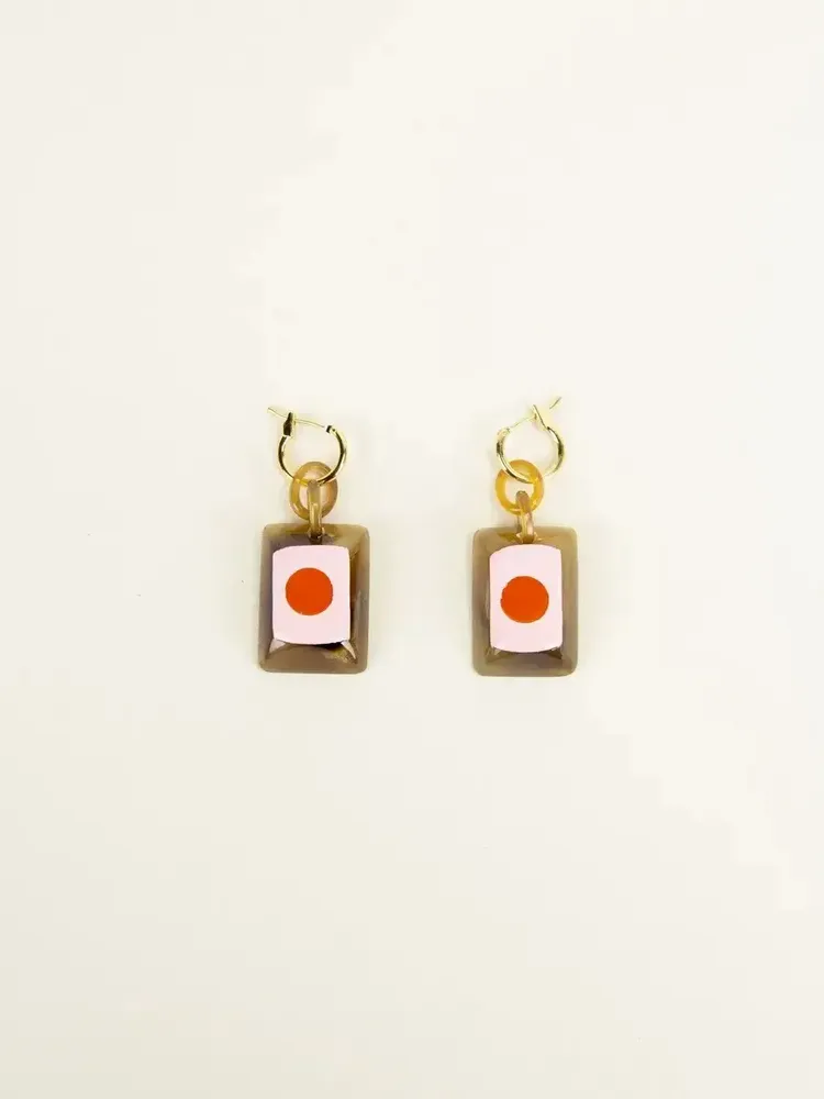 Jewelry - Emerald brass hoop earrings in hoof with pink and orange lacquer - L INDOCHINEUR X RIVÊT