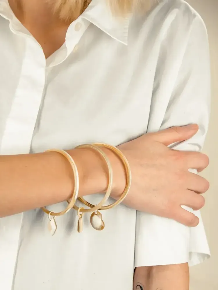 Bracelets - Set of 3 bangles with charms in blond horn size L - L INDOCHINEUR X RIVÊT