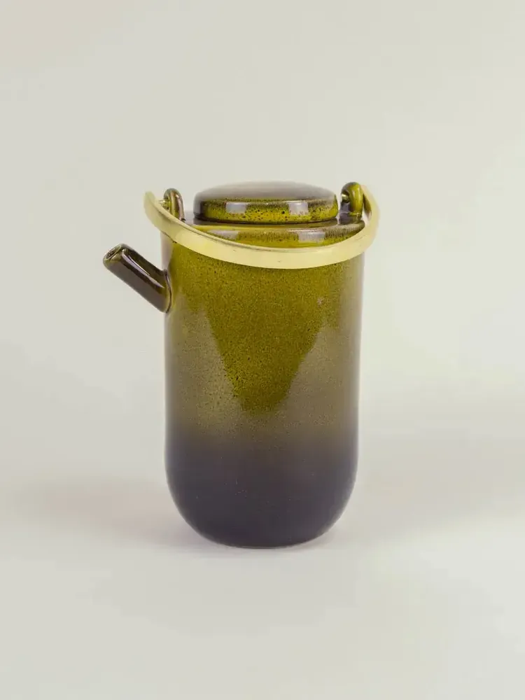 Accessoires thé et café - Théière Hoa Bien rouge, anse laiton noir, 800ml - L INDOCHINEUR X RIVÊT