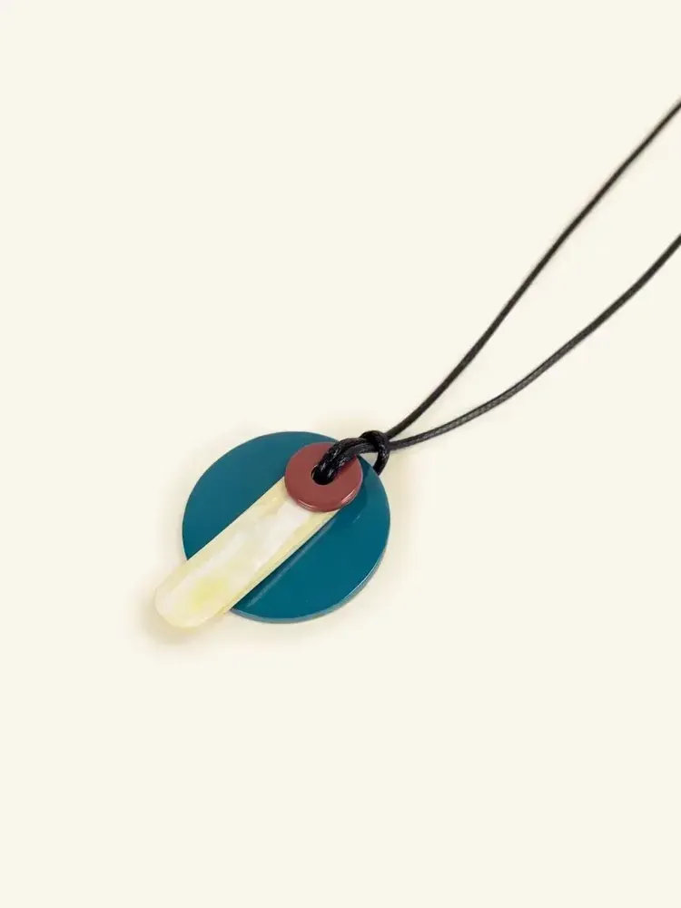 Jewelry - Ether pendant in horn and lacquer with black cord - L INDOCHINEUR X RIVÊT