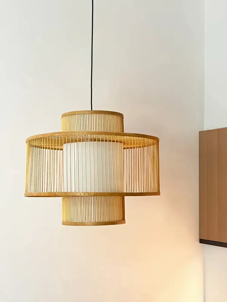 Bougeoirs et photophores  - Grande suspension grillagée bambou et soie - L INDOCHINEUR X RIVÊT